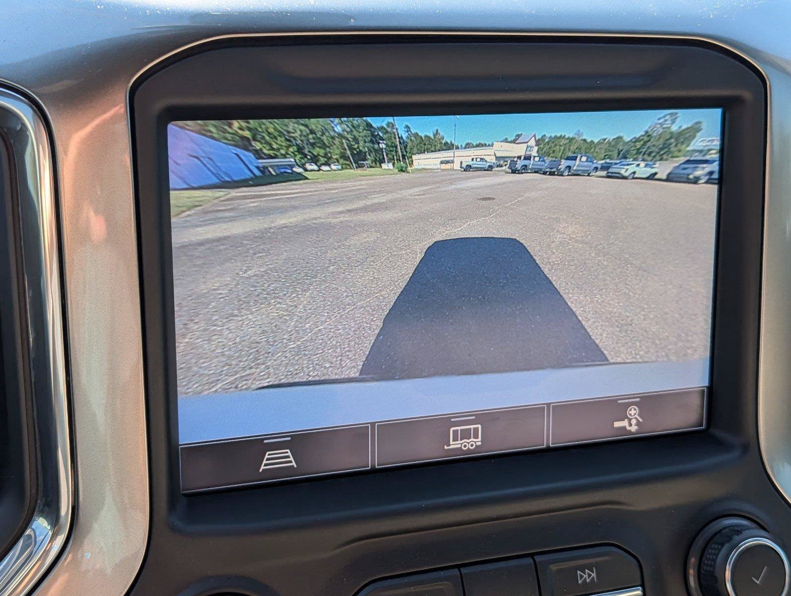 Used 2021 Chevrolet Silverado 1500 LTZ w/ LTZ Premium Package AWD/4WD image 19
