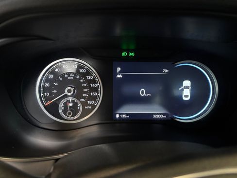 Used 2023 Genesis G70 2.0T RWD image 18
