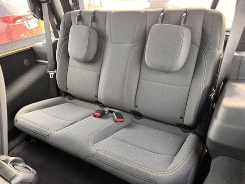 Used 2025 Jeep Wrangler Sport AWD/4WD image 25