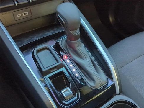 Used 2024 Chevrolet Colorado W/T w/ Safety Package image 17