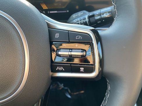 New 2025 Kia Sorento S image 30