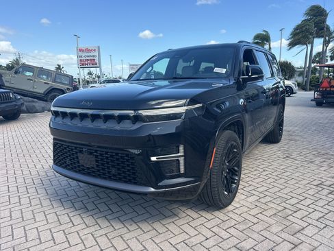 New 2026 Jeep Grand Wagoneer Limited AWD/4WD image 3