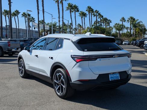 Used 2026 Chevrolet Equinox EV LT image 3