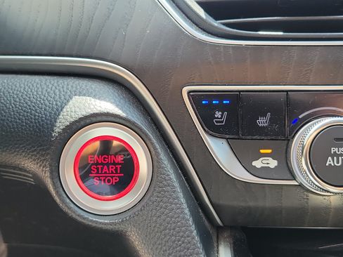 Used 2018 Honda Accord Touring image 30