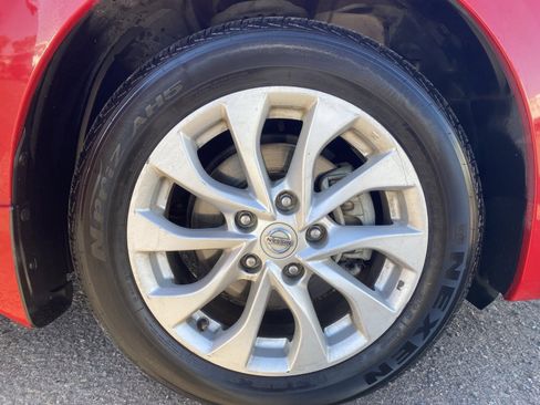 Used 2019 Nissan Sentra SV image 10