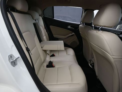 Used 2018 Mercedes-Benz GLA 250 image 39