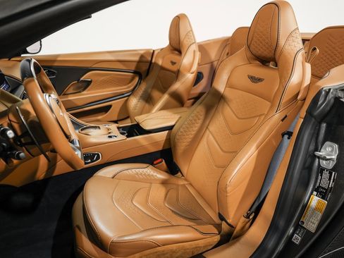 Used 2021 Aston Martin DBS Superleggera Volante image 30
