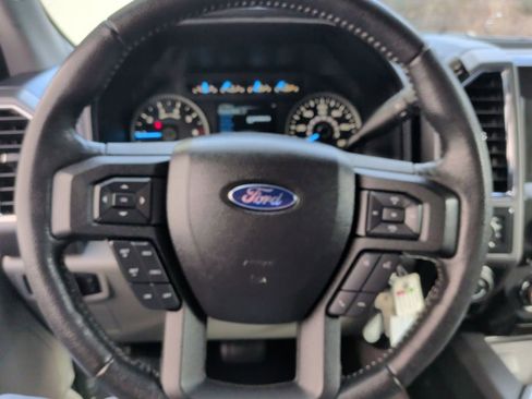 Used 2016 Ford F150 XLT w/ Equipment Group 302A Luxury image 16