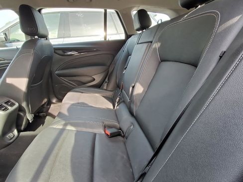 Used 2019 Buick Regal Essence w/ Sights and Sounds Package image 5