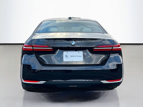 New 2026 BMW 530i w/ Convenience Package image 4