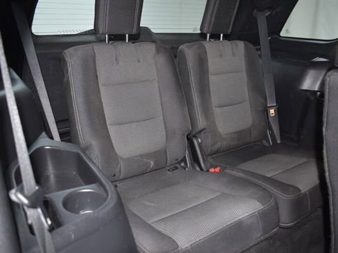 Used 2016 Ford Explorer XLT AWD/4WD image 28