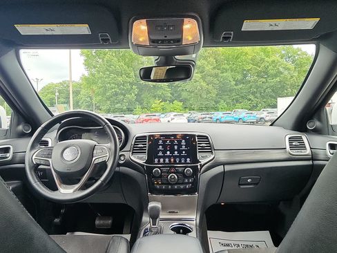 Used 2022 Jeep Grand Cherokee Laredo X AWD/4WD image 24