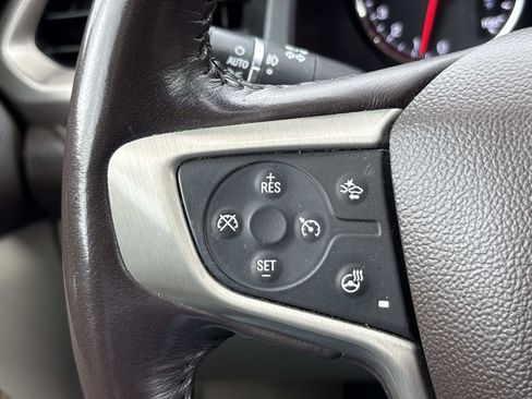 Used 2019 GMC Acadia Denali w/ Technology Package FWD image 18