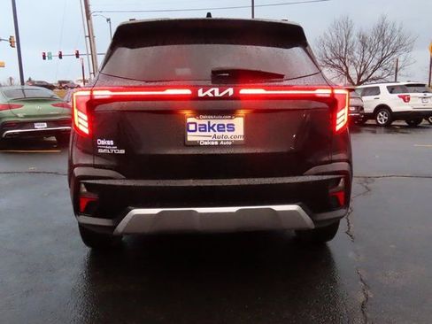 Used 2024 Kia Seltos EX image 6