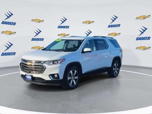 Used 2020 Chevrolet Traverse LT w/ LT Premium Package image 4