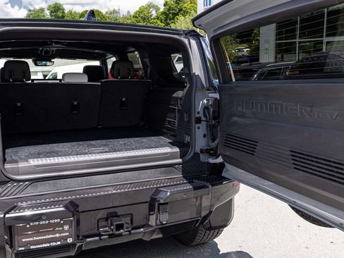 Used 2025 GMC Hummer EV 2X AWD/4WD image 26
