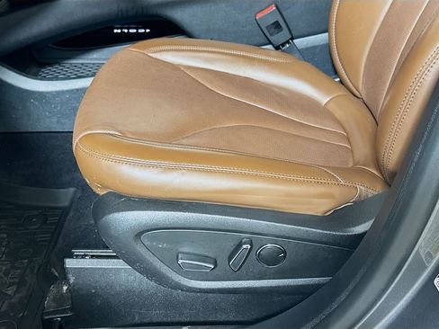 Used 2023 Lincoln Nautilus Reserve w/ Luxury Package AWD/4WD image 18