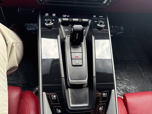 Used 2021 Porsche 911 Carrera image 20