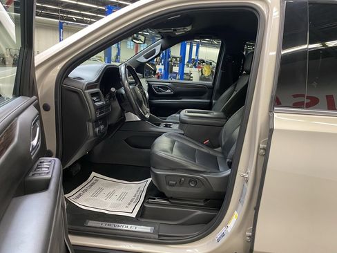 Used 2021 Chevrolet Suburban LT image 27