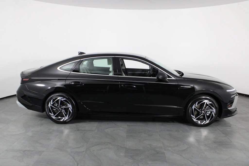 Certified 2026 Hyundai Sonata SEL FWD image 12