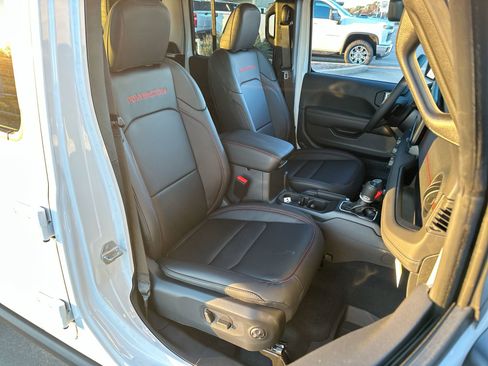 New 2025 Jeep Gladiator Rubicon w/ Convenience Group image 24