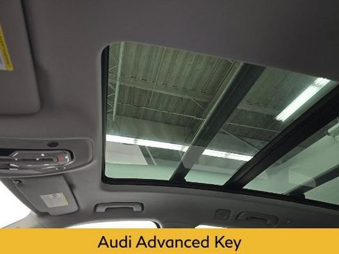 Used 2023 Audi Q5 2.0T Premium Plus w/ Premium Plus Package AWD/4WD image 11