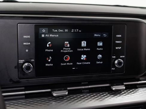 Certified 2024 Kia Carnival LX image 16