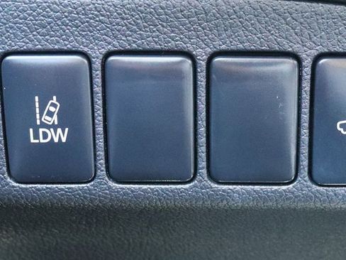 Used 2020 Mitsubishi Outlander SE image 45