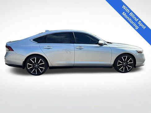 Used 2025 Honda Accord Touring image 2