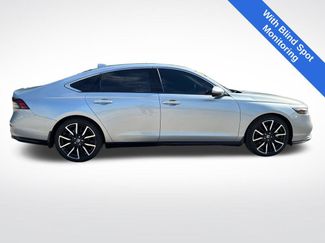 Used 2025 Honda Accord Touring video 2
