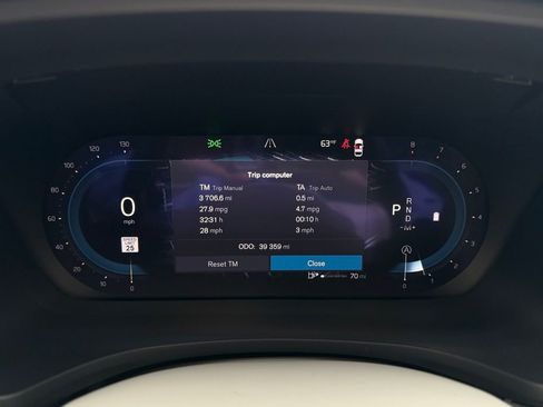 Used 2024 Volvo S60 B5 Plus image 18