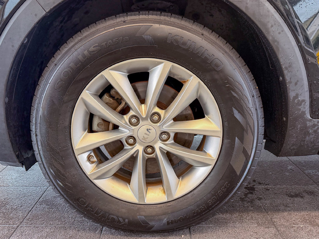 Used 2016 Kia Sorento L FWD image 28
