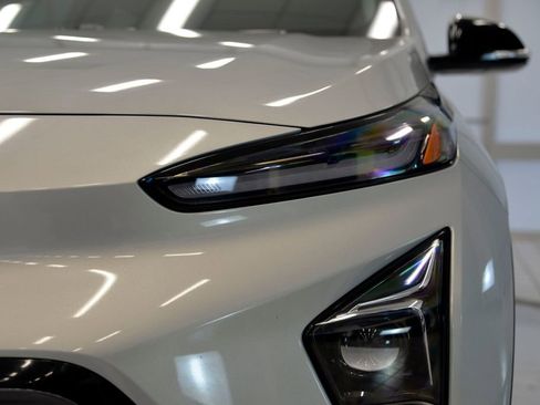 Used 2023 Chevrolet Bolt EUV LT w/ Driver Confidence Package image 11