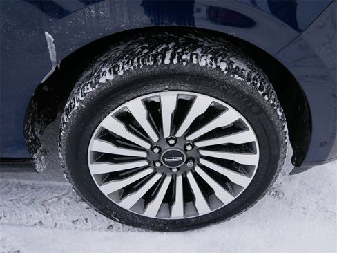 Used 2020 Lincoln Navigator Reserve w/ Luxury Package image 7