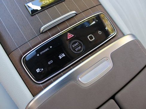 Used 2023 Mercedes-Benz EQS 580 4MATIC Sedan image 19