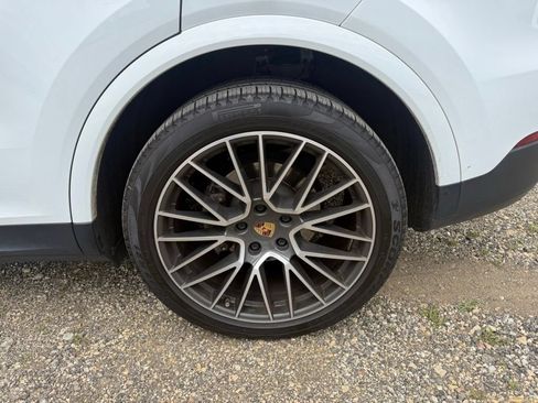 Used 2021 Porsche Cayenne S AWD/4WD image 24