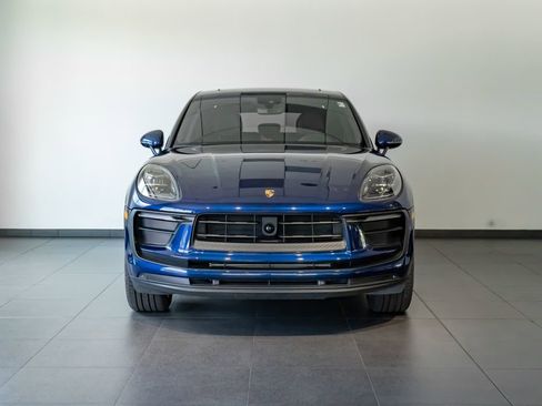Certified 2026 Porsche Macan AWD/4WD image 10