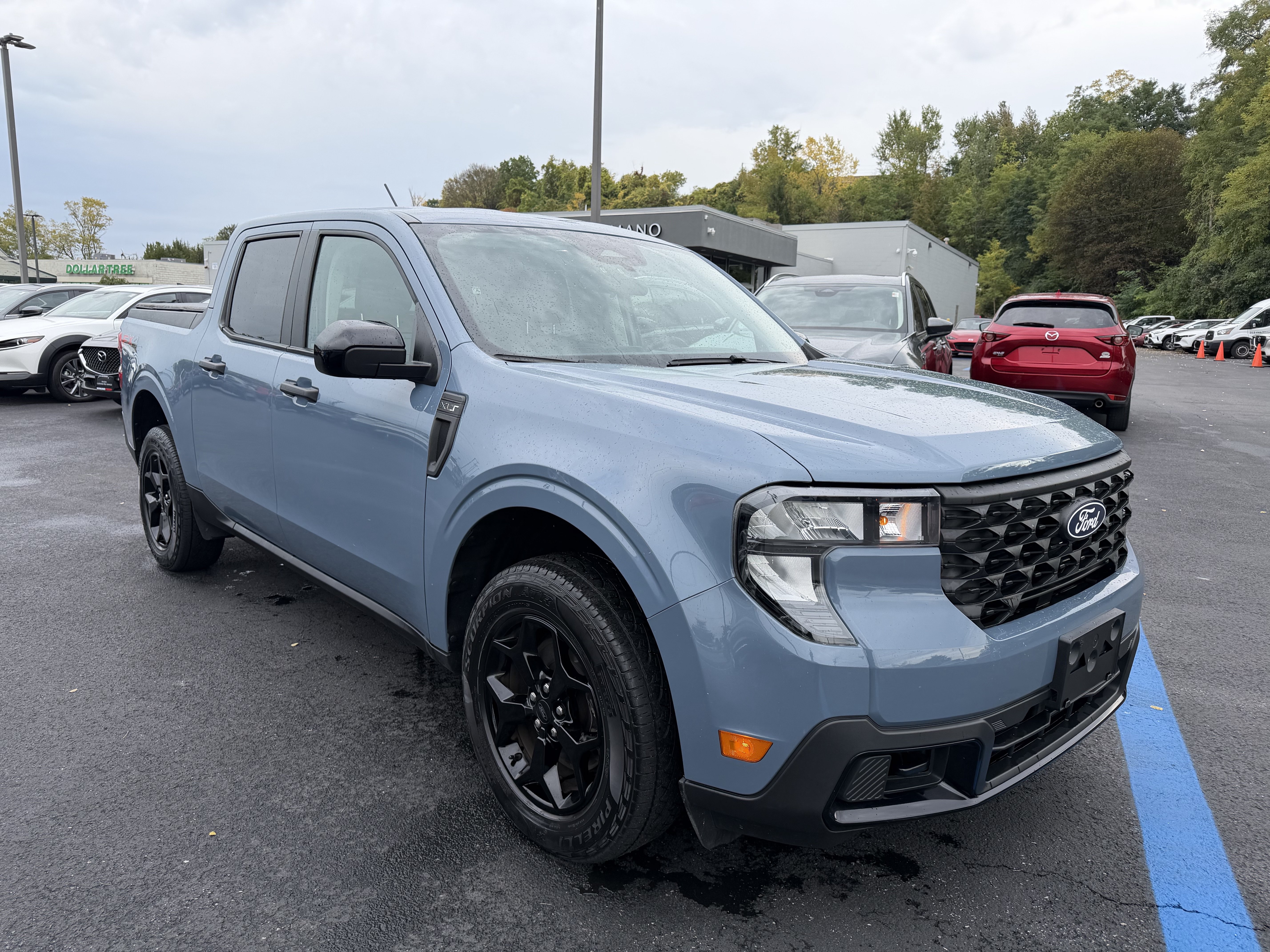 Used 2025 Ford Maverick XLT w/ XLT Luxury Package AWD/4WD image 2