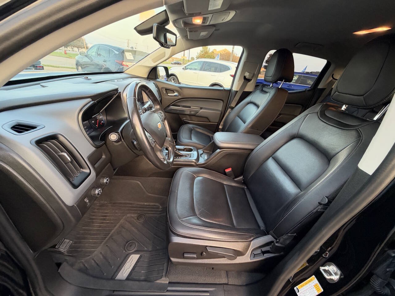 Used 2019 Chevrolet Colorado Z71 w/ Z71 Midnight Edition AWD/4WD image 14