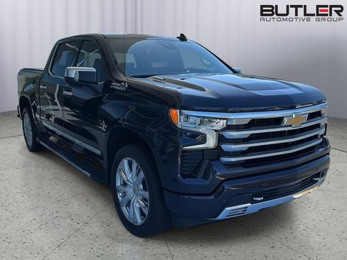 Used 2023 Chevrolet Silverado 1500 High Country w/ Technology Package image 6