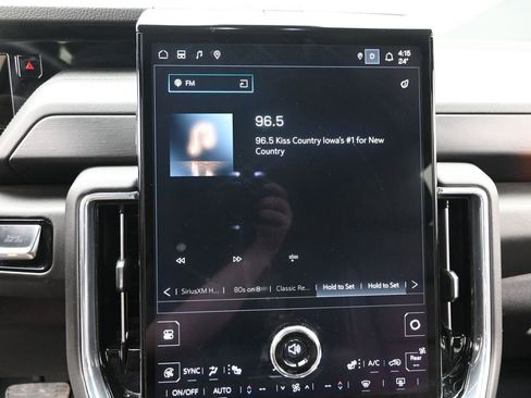 Used 2025 GMC Yukon Denali image 18