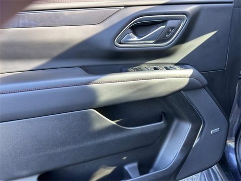 Used 2024 Chevrolet Suburban RST image 18