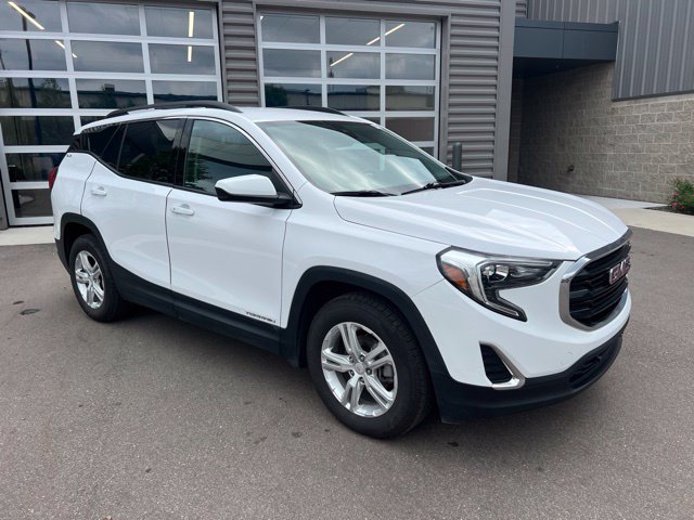 Used 2020 GMC Terrain SLE w/ Driver Convenience Package FWD image 3