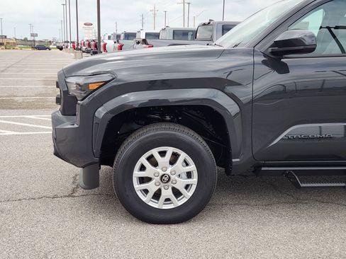 New 2026 Toyota Tacoma SR5 RWD image 9
