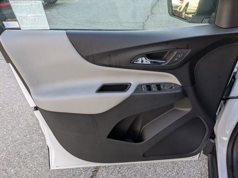 Certified 2023 Chevrolet Equinox LS image 10