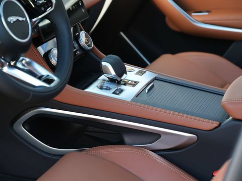 New 2026 Jaguar F-PACE R-Dynamic S AWD/4WD image 19