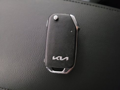 Used 2023 Kia Soul LX w/ LX Technology Package FWD image 32