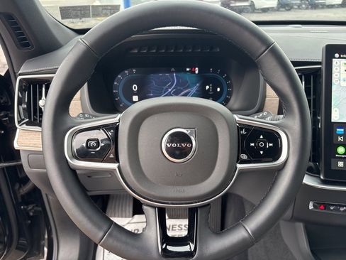 Certified 2025 Volvo XC90 B6 Plus image 24