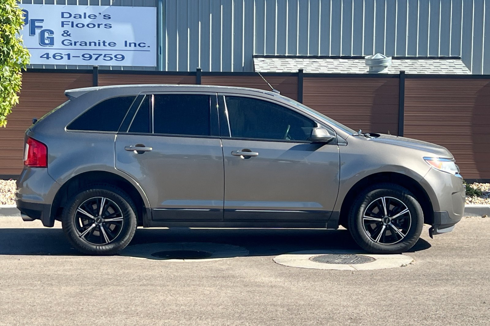 Used 2013 Ford Edge SEL FWD image 3
