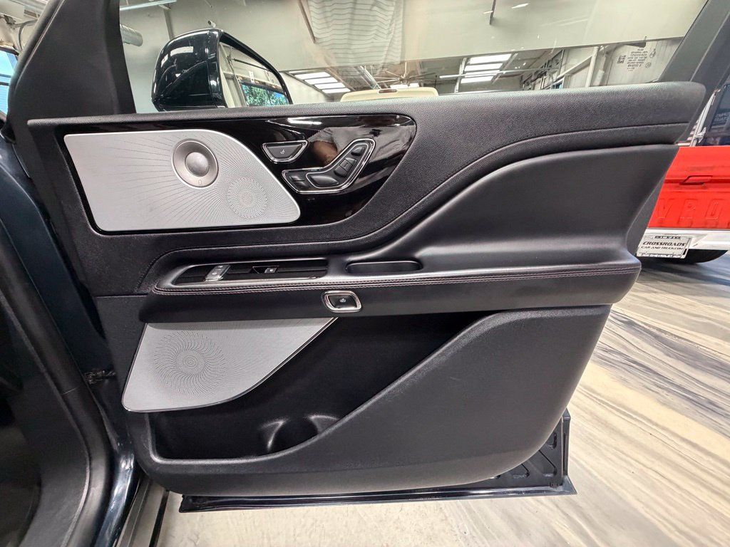 Used 2021 Lincoln Aviator Reserve w/ Equipment Group 202A AWD/4WD image 47